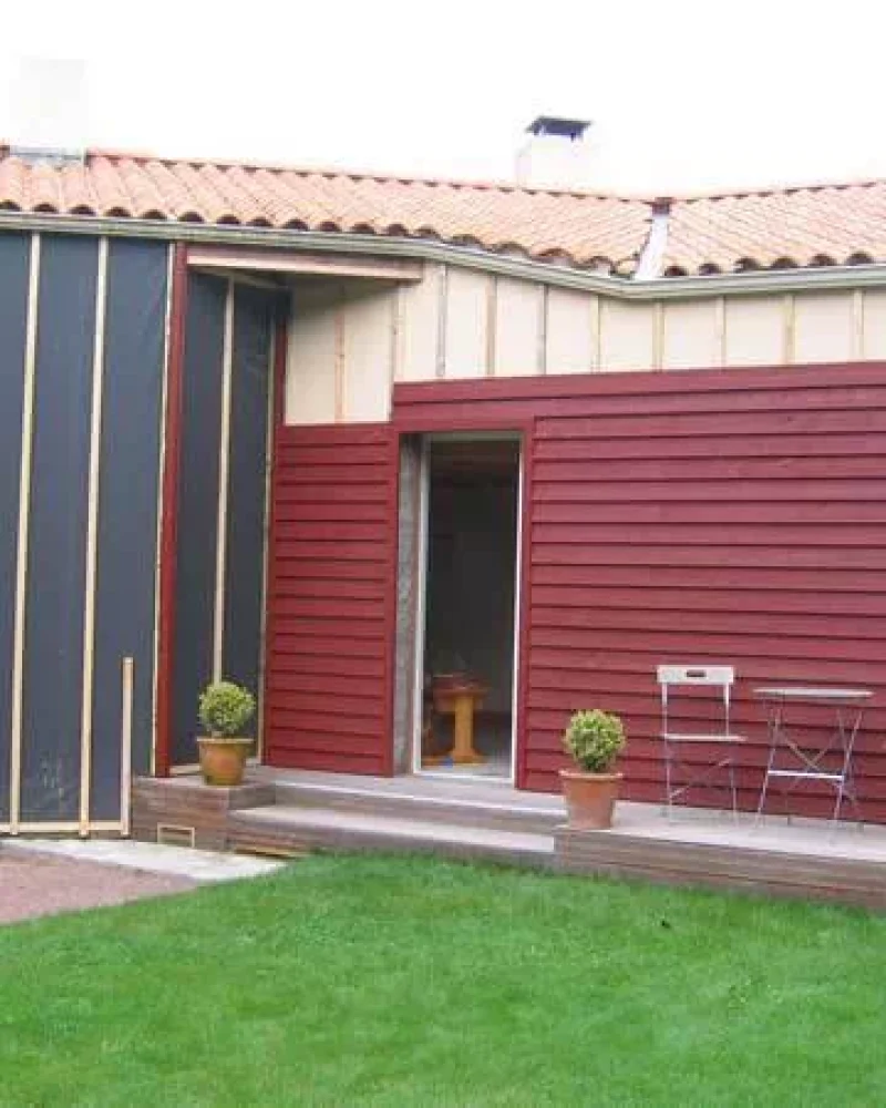 Réalisation d'isolation extérieure et bardage par MB menuiserie, menuisier à Montaigu